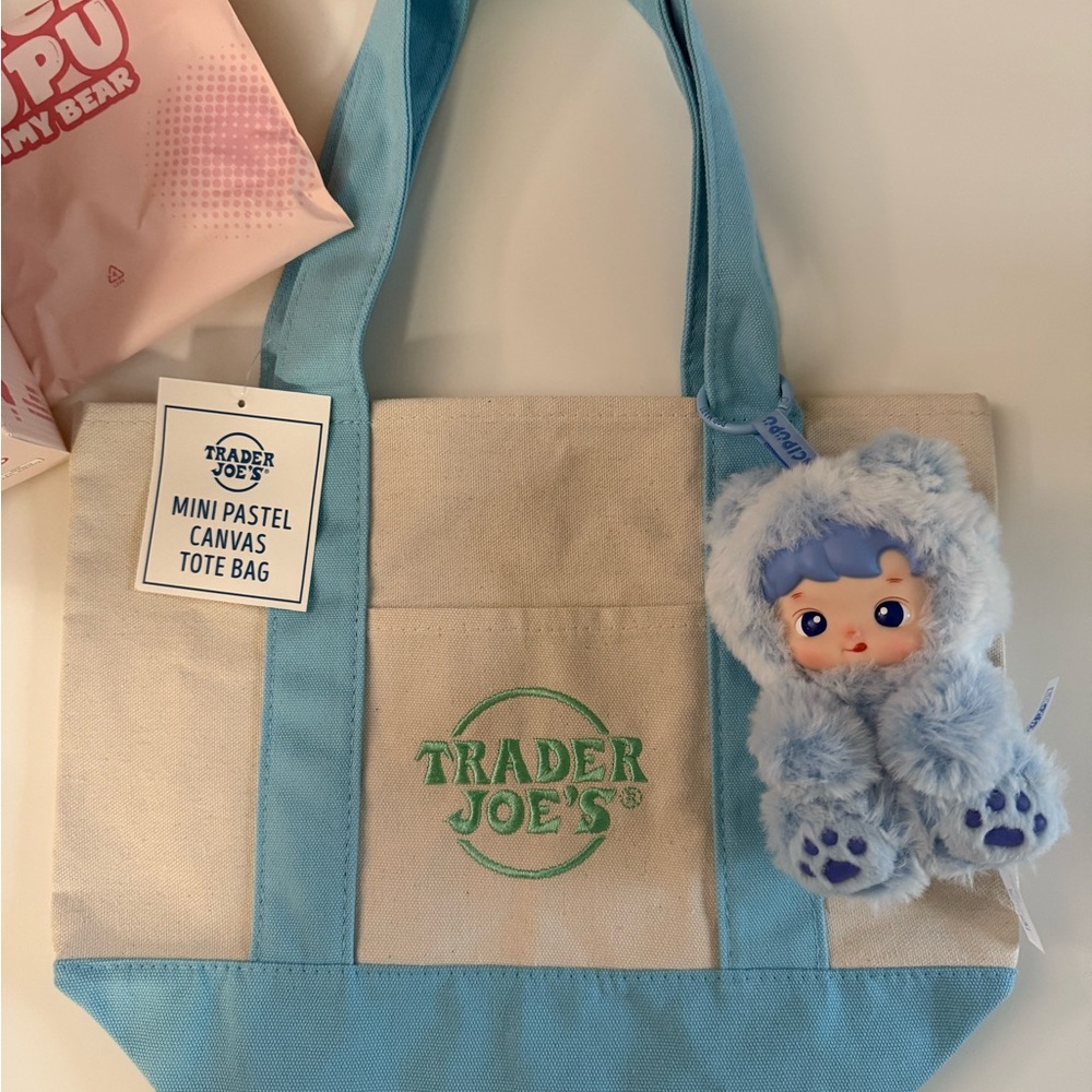 Trader Joe’s Blue mini tote bag and Blueberry Hacipupu Gummy Bear